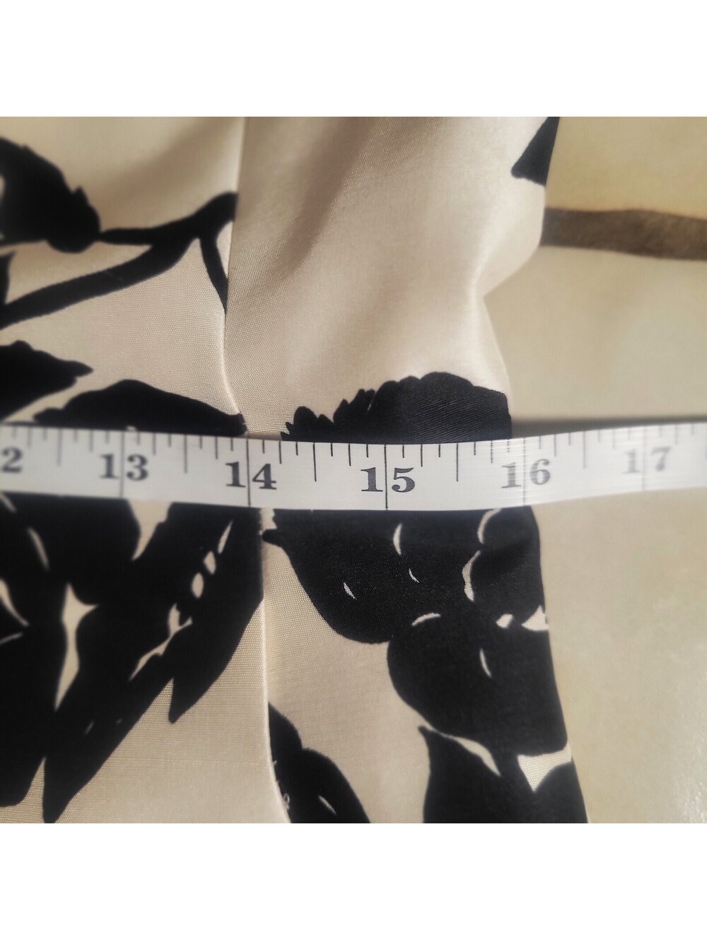 Vintage Banana Republic Cream/Black Lined Floral 100% Silk Coat - Size S - Picture 6 of 8